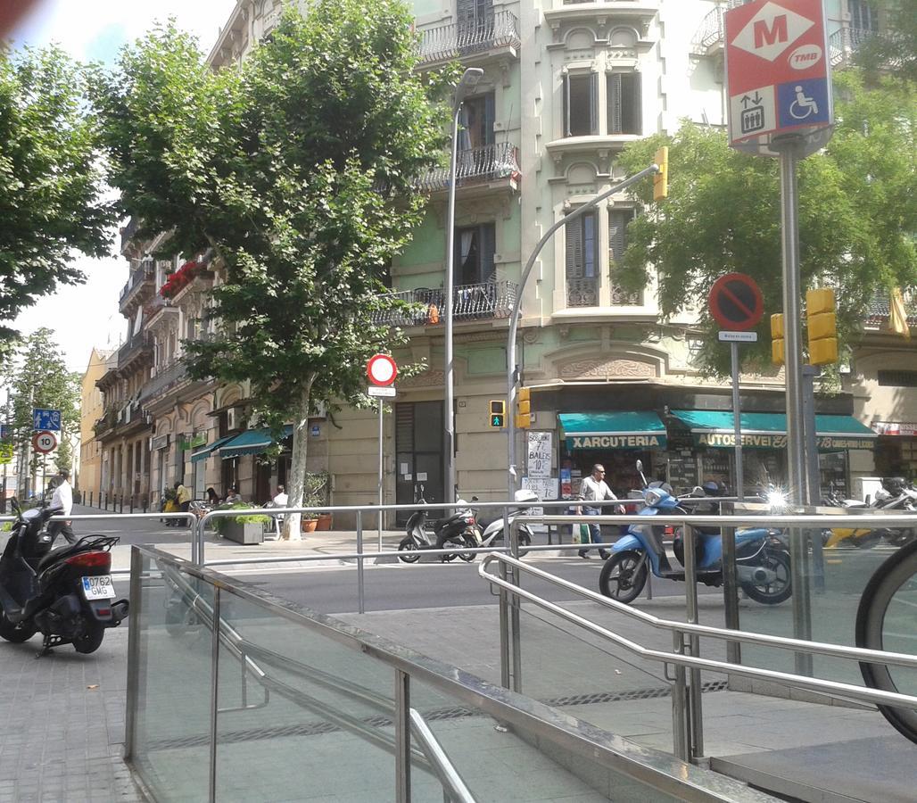 Estudio Con Balcon Plaza Espana Barcelona Eksteriør billede